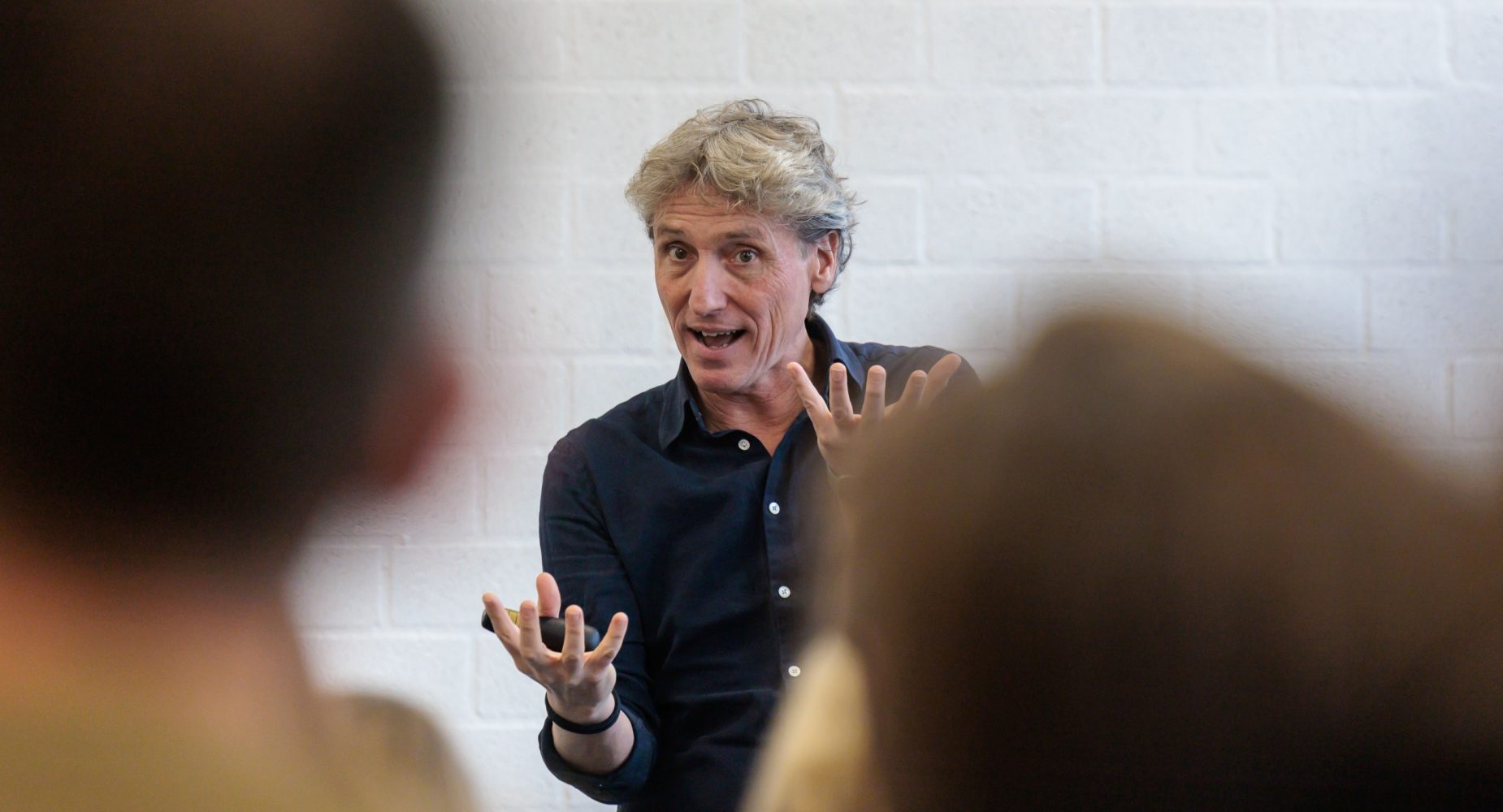 Lector Reint Jan Renes, bij de SEE Spark-lezing aan de HAN op 2 december 2025